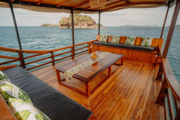 Sundeck_Living Room_4